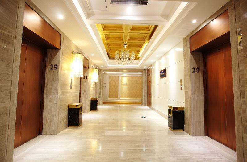 Howard Johnson Shipu Plaza Ningbo Hotel Ngoại thất bức ảnh