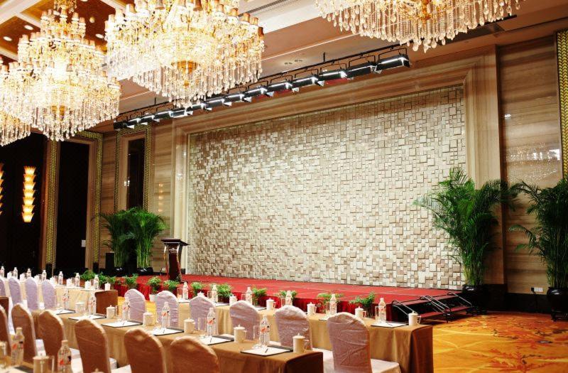 Howard Johnson Shipu Plaza Ningbo Hotel Ngoại thất bức ảnh